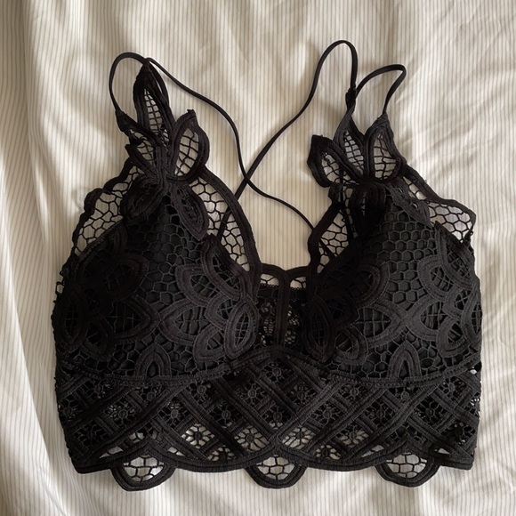 Cute lace bralettes! Blake&white 🤍🖤 never worn! - Picture 2 of 3